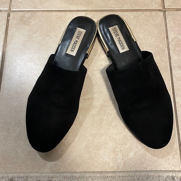 Black Slip on flats - Picture 1 of 3
